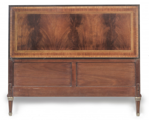 Cabecero de madera de caoba de estilo Luis XVI.S. XX.