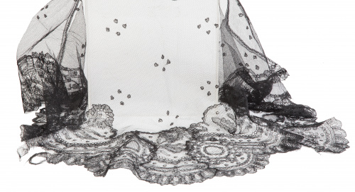 Velo de misa en encaje negro, pp. del S. XX.