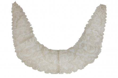 Cuello con encaje, pp. del S. XX.