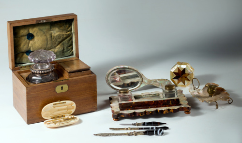 Juego de escritorio de tres piezas de agata y plataFrancia