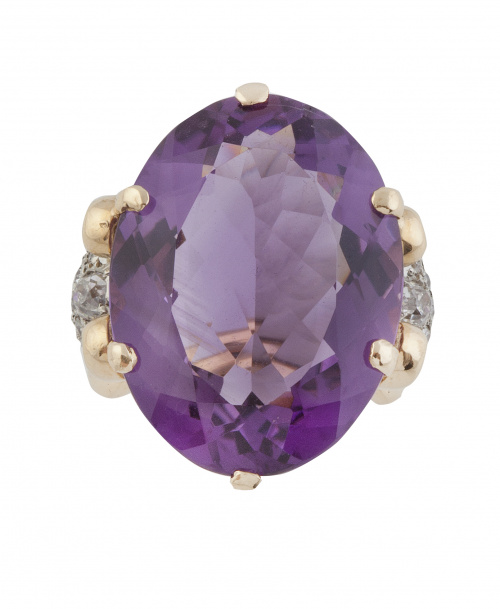 Sortija años 40 con gran amatista oval en montura de hilo g