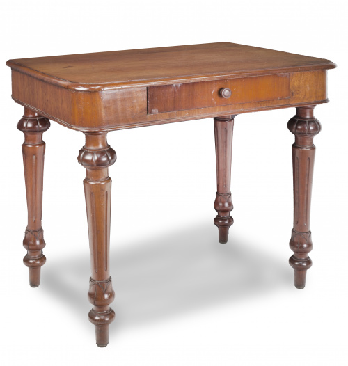 Mesa Napoleón III, con cajón en el frente.Francia, último