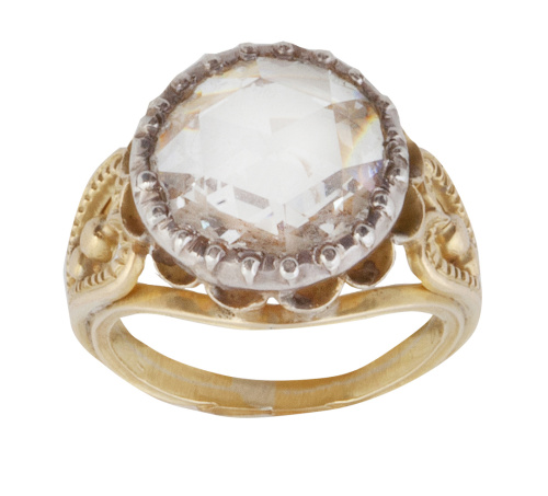 Sortija solitario con diamante de talla redonda rosa de ff.