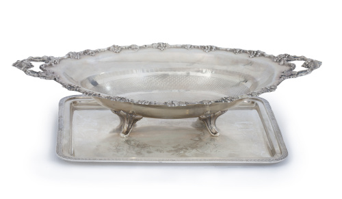 Lote de frutero oval con asas en plata alemana ley 800 con 