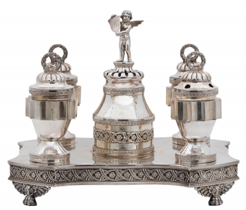 Escribanía de plata en su color.Madrid, Villa y Corte, Ma