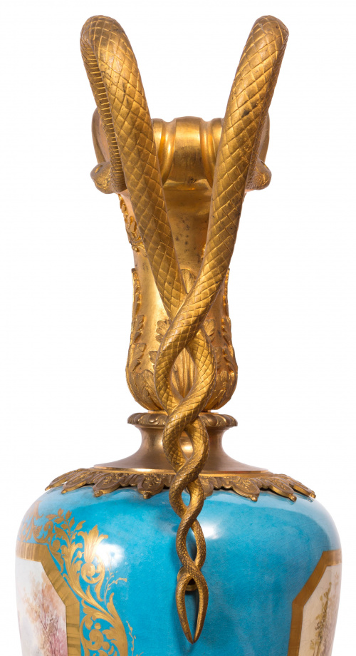 Importante pareja de jarras a la manera de Sévres en porcel