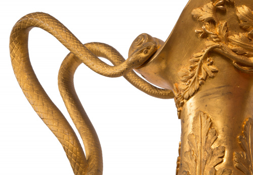 Importante pareja de jarras a la manera de Sévres en porcel