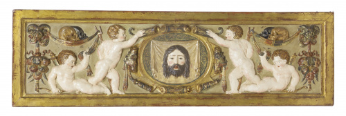 Tira renacentista con la Santa Faz y ángeles en madera tall