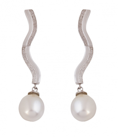 Prog. 28691. Pendientes largos con perilla de perla que pen
