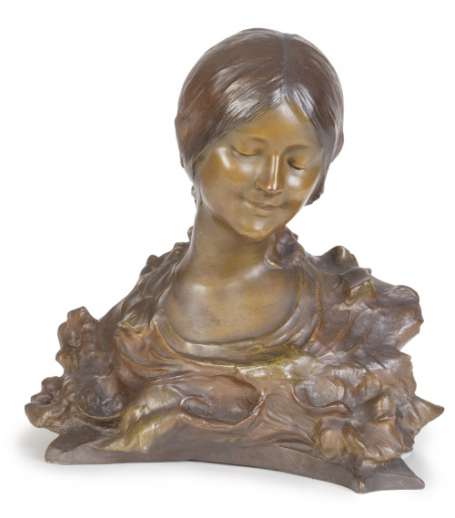 Escultura femenina "Art-nouveau" en bronce.Firmada "Sola"