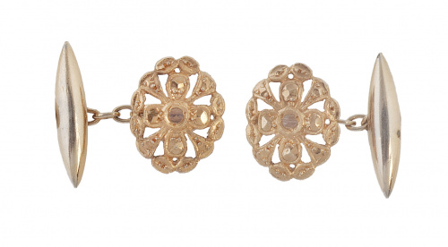 Gemelos S. XIX con óvalos lobulados de zafiros blancos en t