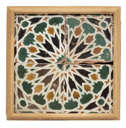 Panel de cuatro azulejos de arista de cerámica esmaltada en