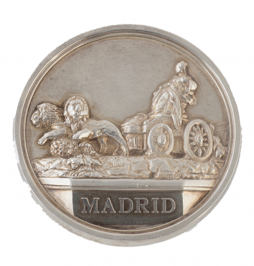 Lote formado por Medalla de Madrid y medalla para panoplia