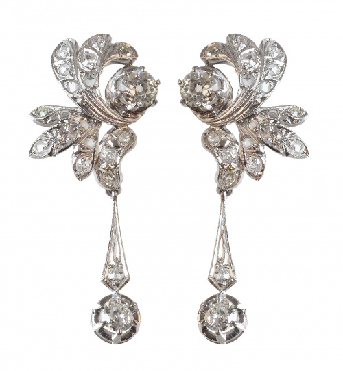 Pendientes largos años 40 de platino y brillantes