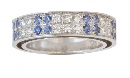 Sortija en forma de banda con un doble aro interior, con fr