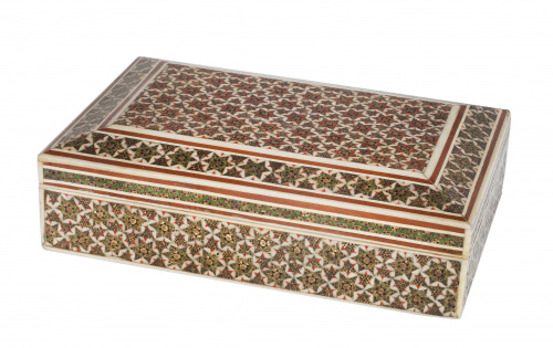 Caja con marquetería de khatamkai de micromosaico con decor