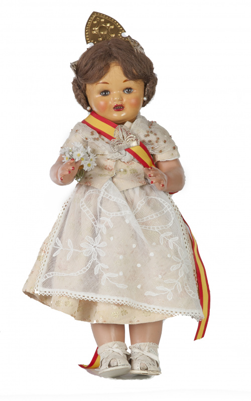 Muñeca Maricela con traje de fallera.Fabricada por Santia