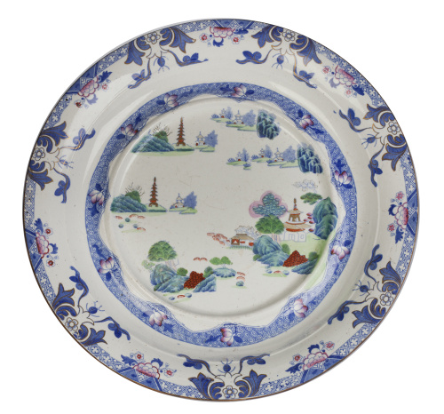 Fuente en loza inglesa decorada con arquitecturas.Copelan