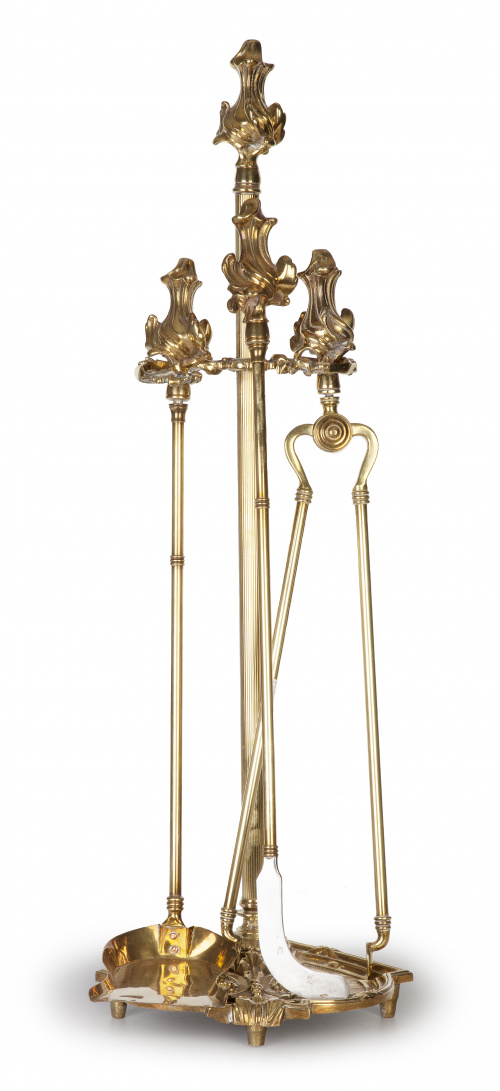 Elementos de chimenea en bronce dorado, S. XX.