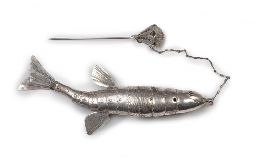 Pez articulado en plata y filigrana de plata, pp. del S. XX.