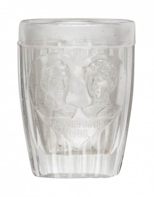 Vaso de cristal grabado con efigies de Alfonso XIII y Victo