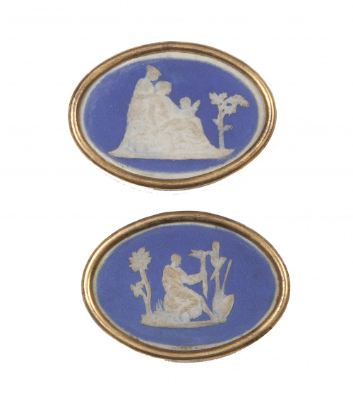 Dos biscuit a la manera de Wedgwood con escenas mitológicas