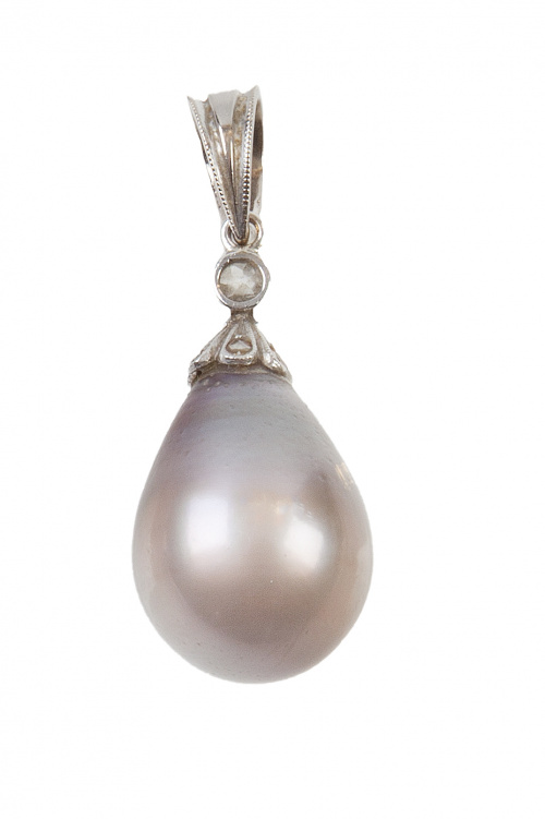 Colgante de perla gris en forma de pera, con capuchón de di