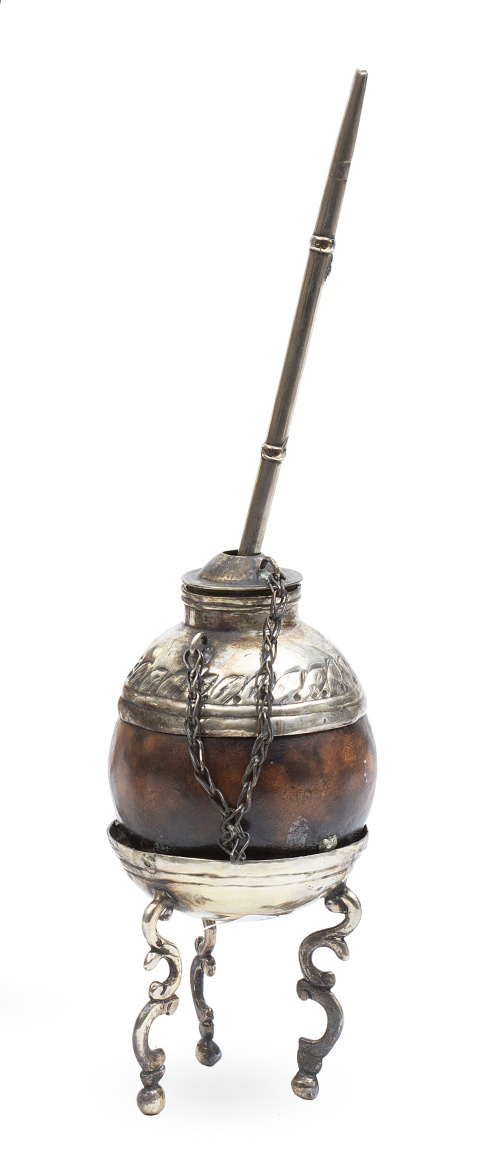 Mate de coco montado en plata.Argentina o Chile, S. XIX.