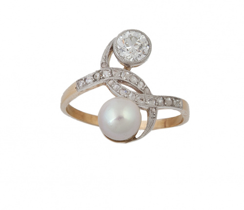 Sortija tu y yo de pp. S. XX con brillante y perla entre lí