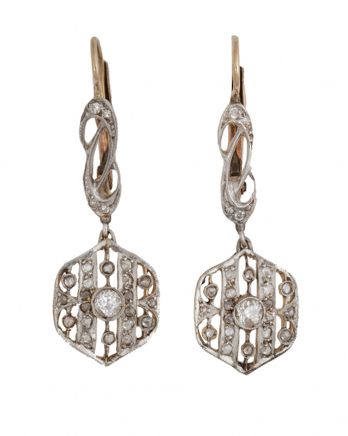 Pendientes largos Art-Decó con hexágono calado de diamantes