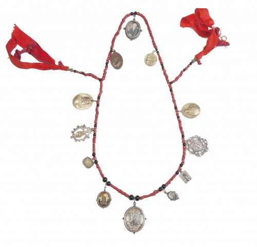 Collar popular de con 4 relicarios colgantes, el central co