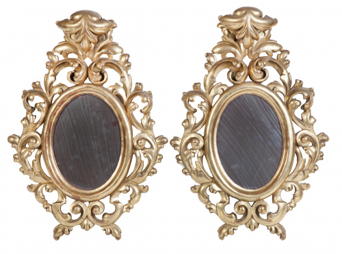 Pareja de cornucopias de madera tallada y dorada, S. XIX-XX.