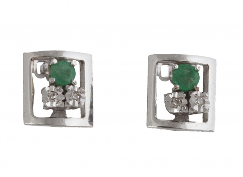 Pendientes cuadrangulares con esmeralda y dos brillantes so