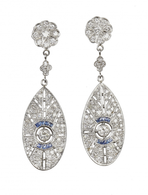 Pendientes largos estilo Art-Decó con lágrima de brillantes