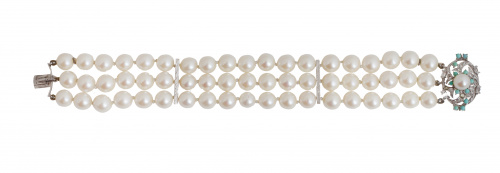 Brazalete de tres hilos de perlas japonesas con cierre de t