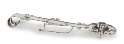 Palmatoria de plata en ley 925 siguiendo modelos antiguos.