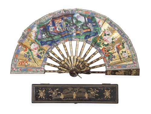 Abanico "mil caras" con varillaje y padrones de madera laca