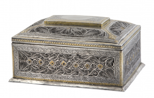 Arqueta de plata en filigrana y plata dorada, de decoración