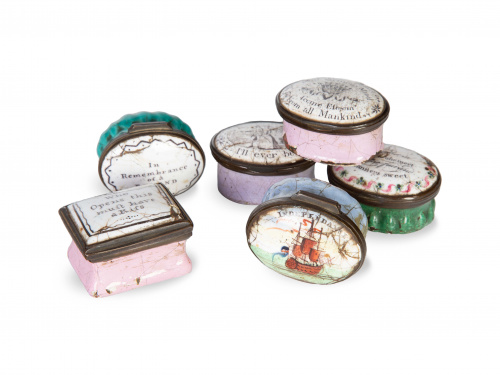 Lote de seis cajas de esmalte con leyendas.Staffordshire,