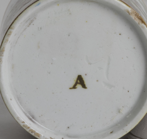 Taza de cerámica esmaltada el interior en reflejo color ocr