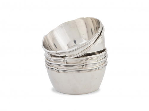 Juego de cinco lavafrutas de plata.Matilde Espuñes (1909-