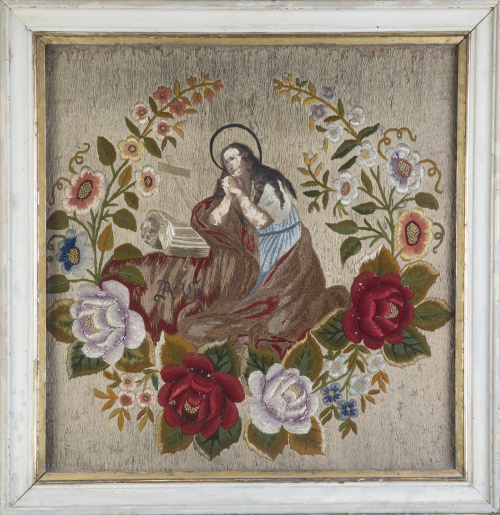 Bordado de hilos de color de María Magdalena entre flores c