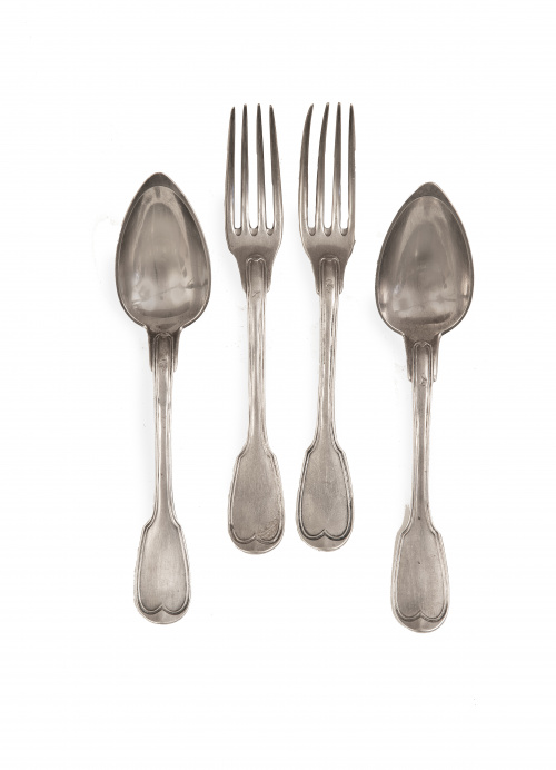 Juego de seis tenedores y seis cucharas de plata. Ley 950. 