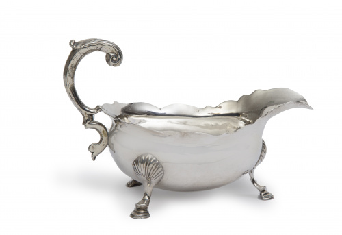 Salsera Jorge III con forma de "barco" de plata.Inglaterr