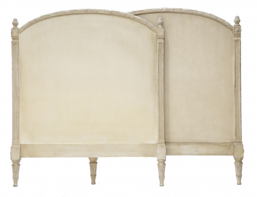 Pareja de cabeceros lacados de blanco de estilo Luis XVI, S