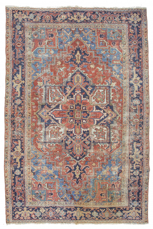 Alfombra antigüa en lana, heriz. Persia.