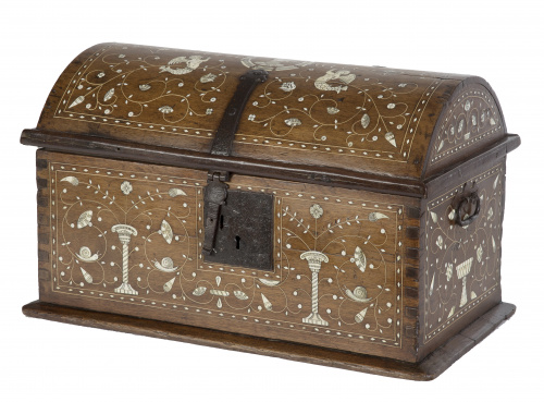 Baúl de madera de nogal de decoración de hueso embutido.T