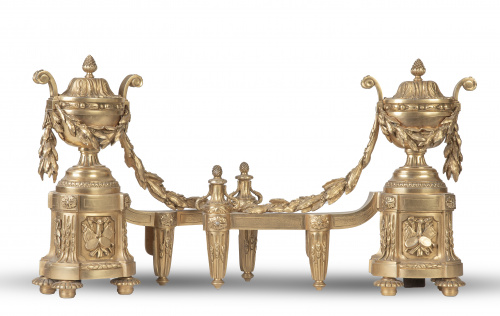 Pareja de morillos de bronce de estilo Luis XVI.Francia, 