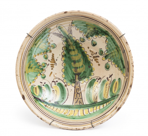 Plato de cerámica esmaltada de la serie del pino.Talavera