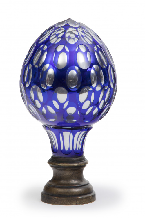 Remate de escalera con forma de piña en cristal azul con es